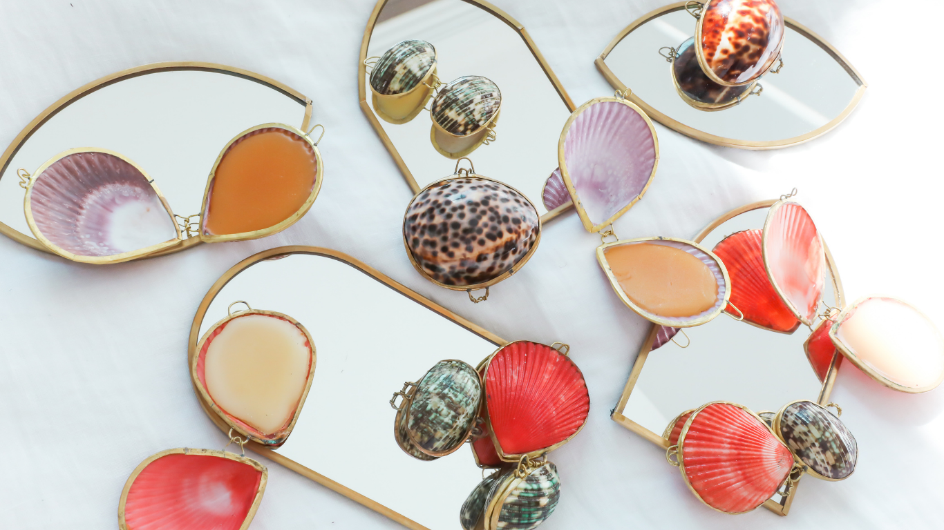 The Beauty & Benefits of Natural Perfumes
